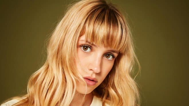 Angèle La chanteuse, fait une sublime déclaration à la femme de sa vie..