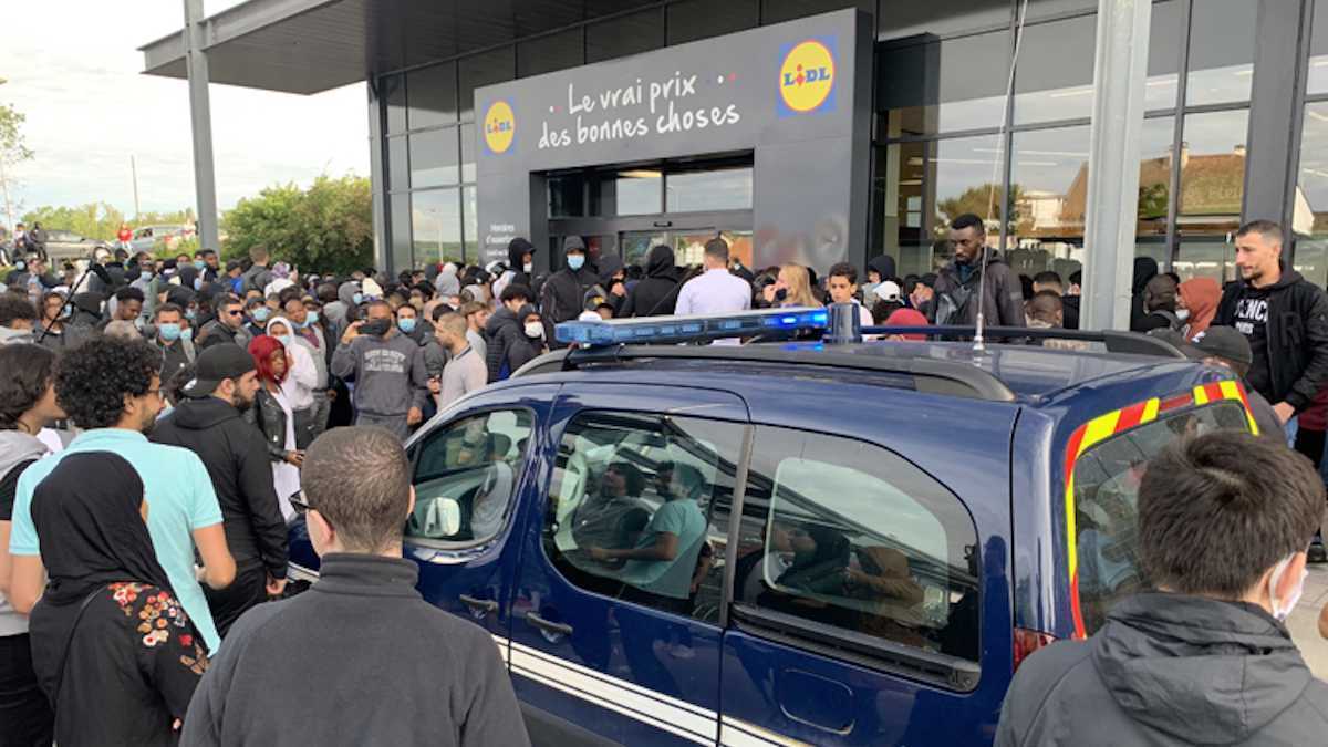 Lidl : Alerte danger, ces produits alimentaires doivent être rapportés en urgence, l’enseigne doit retirer de ses rayons des produits à base de CBD