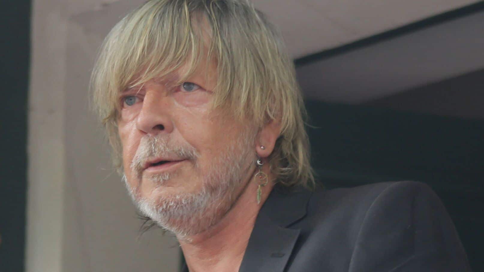 renaud-dave-donne-des-nouvelles-chanteur